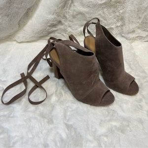 NWOT Bamboo Enlighten Lace Up Heels
